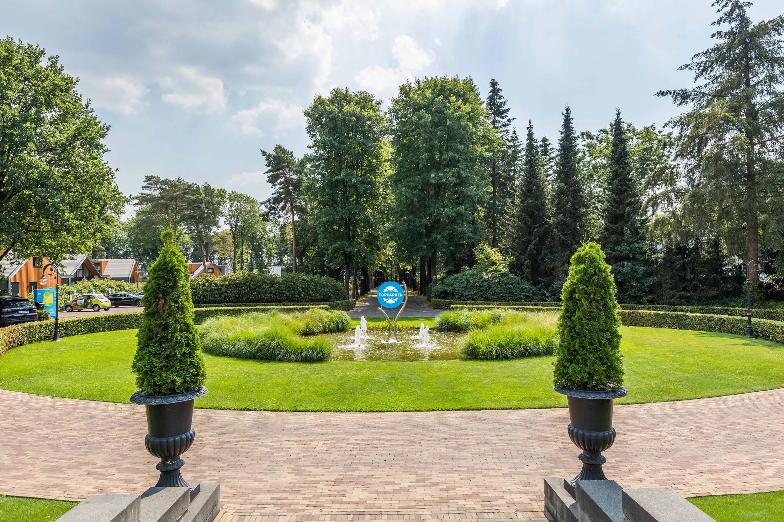 The Scheleberg Estate - Driveway - Entrance - 3